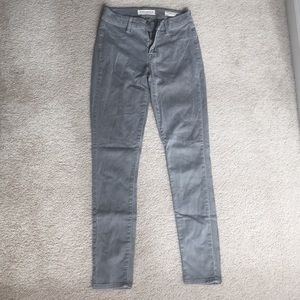 Bullhead Gray Mid Rise Skinny Jeggings